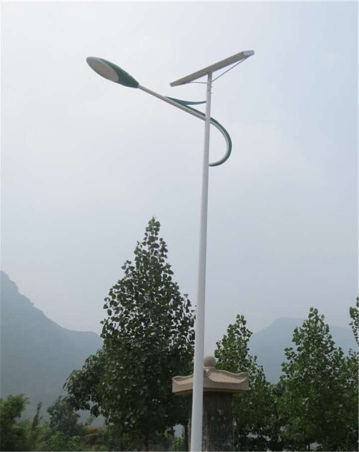 河南鹤壁太阳能路灯案例